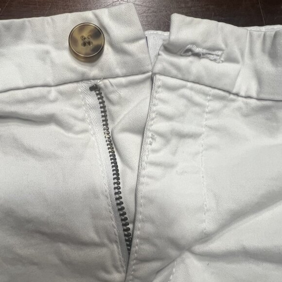 Old Navy White Chino Shorts - Size 8 - Picture 3 of 5